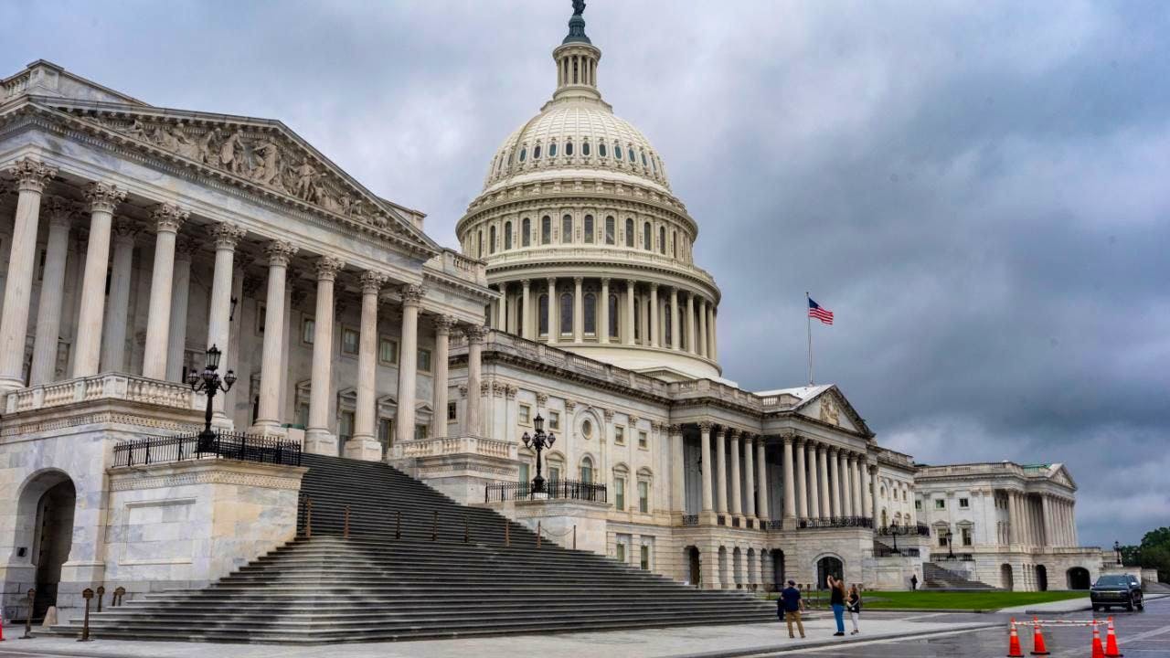 Politics. USA: No agreement on budget - 