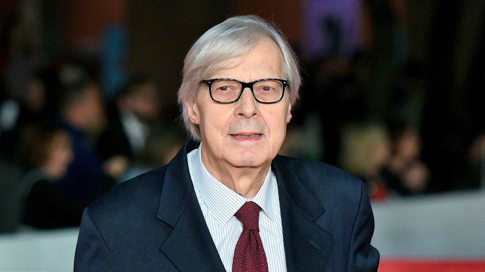 Dopo la depressione. Vittorio Sgarbi debilitato e non in grado di gestire i suoi interessi? La figlia: «Preoccupante»