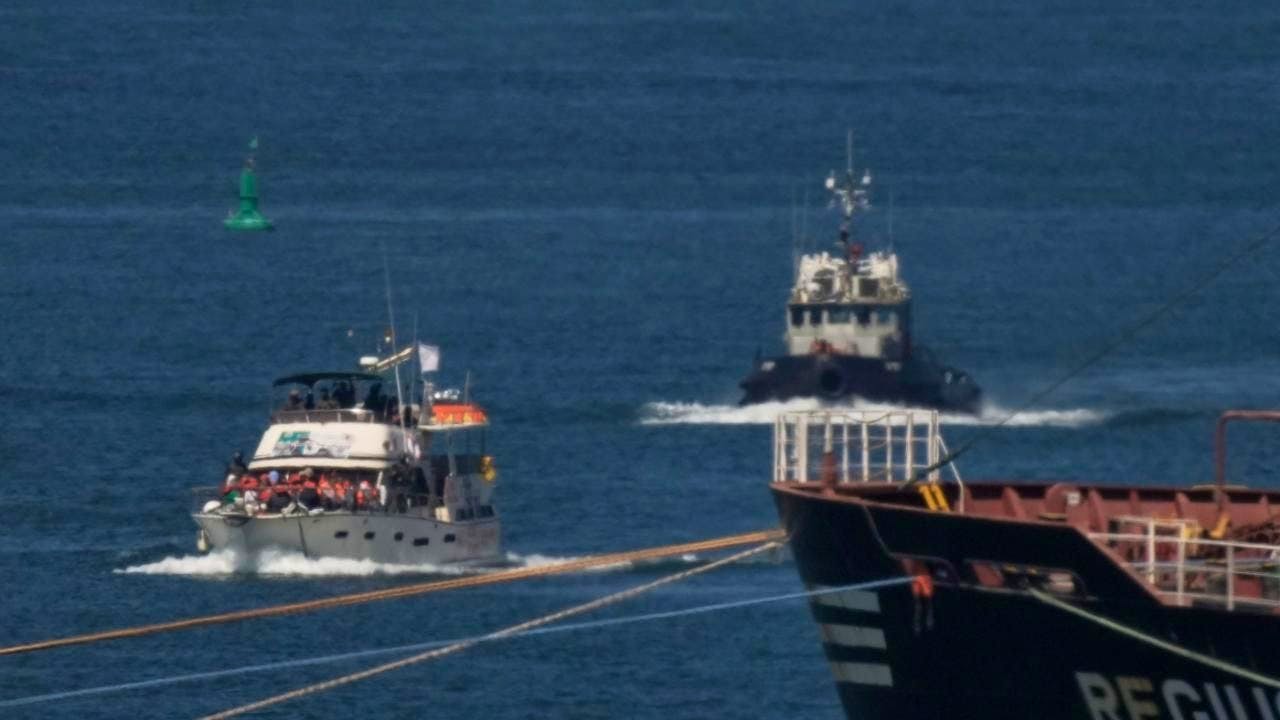 International. No getting through: Israel stops Gaza aid flotilla