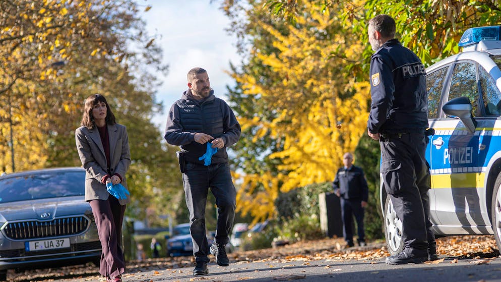 «Tatort» im Check: Gibt es den Frankfurter Serienkiller wirklich?. Maryam Azadi (Melika Foroutan) und Hamza Kulina (Edin Hasanovic) werden zu ihrem ersten gemeinsamen Tatort gerufen.