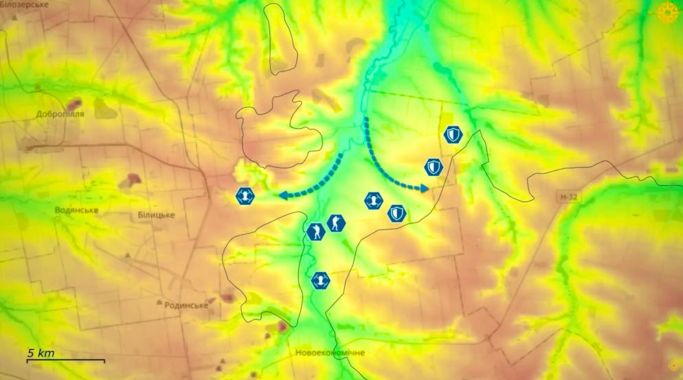 I russi restano accerchiati a est di Pokrovsk. La mappa altimetrica mostra che stanno avanzando attraverso valli dove i droni radio russi sono meno efficaci. L'obiettivo è proteggere il fianco orientale delle proprie truppe da un contrattacco russo.
