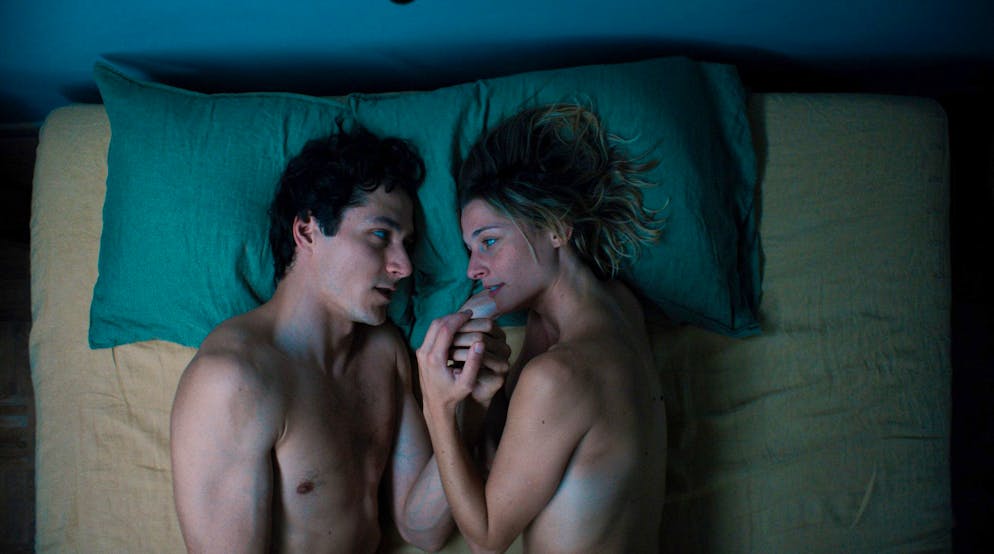 Tabuthema Sexsucht: Die WDR-Serie «Naked» - Gallery. Mit der sechsteiligen Serie «Naked» (ab sofort in der ARD-Mediathek, am 3. und 4. Oktober im Ersten) wagt sich der WDR an das gesellschaftliches Tabuthema Sexsucht.