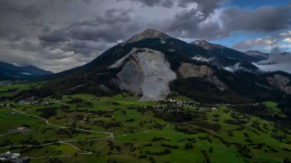 Il villaggio di Brienz/Brinzauls (GR) è da diversi mesi minacciato da una frana, ragione per cui gli abitanti sono stati evacuati già nel novembre del 2024. (Immagine d'archivio)