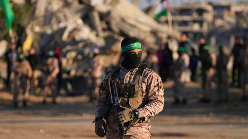 «le Hamas est prêt». Le Hamas veut commencer «immédiatement» l'échange de prisonniers