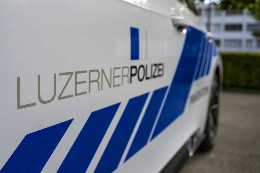 The Lucerne police have confiscated the offending driver's license.
