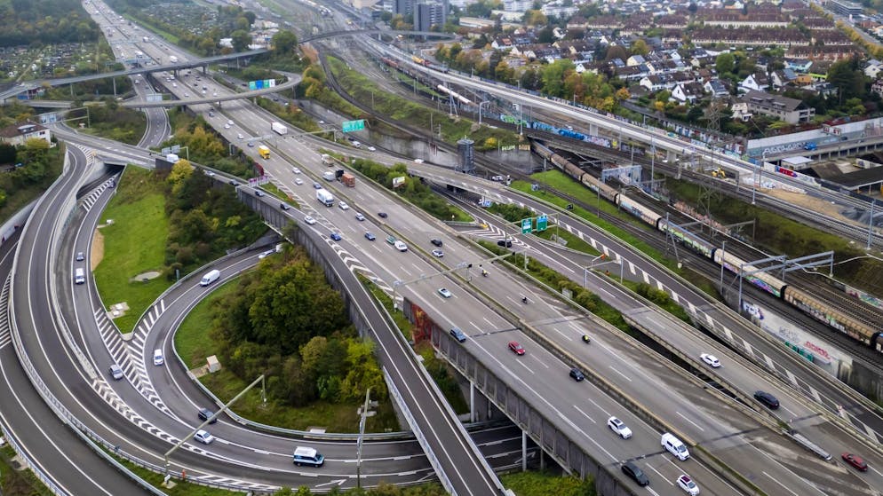 Automatic drive-through control. Municipality collects 100,000 francs in fines per day