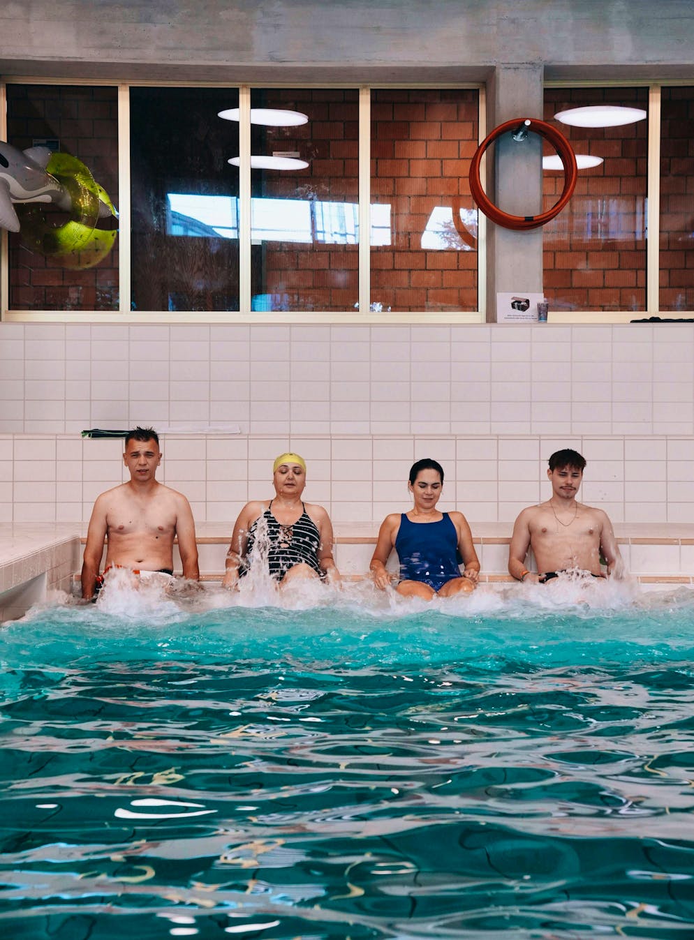 The swimming course is not just about the right technique, but also about overcoming fear.