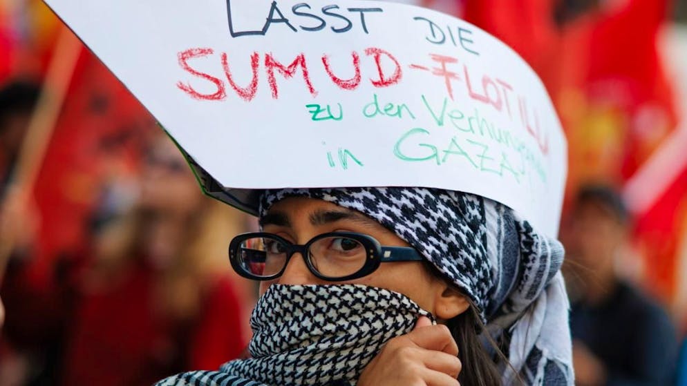 Il fermo della flotilla in acque internazionali ha scatenato grosse manifestazioni in vari Paesi