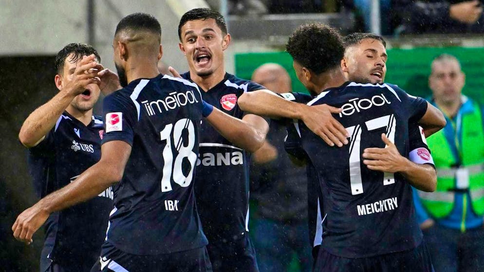 The jubilation of a new leader: Thun won 2:1 in St. Gallen in a hard-fought game