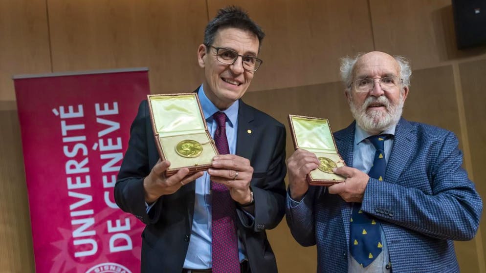 Die Entdeckung, die den beiden Schweizer Forschern Didier Queloz (links) und Michel Mayor (rechts) den Nobelpreis einbrachte, ist 30 Jahre her. (Archivbild)