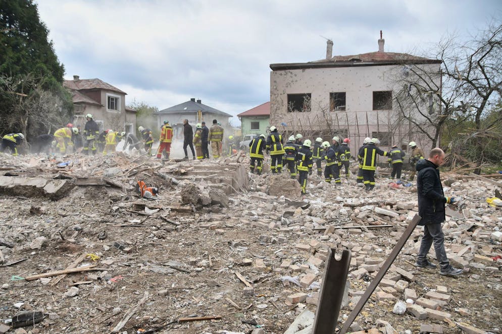 Una tempesta di morte e distruzione che a Leopoli si conteggia in 78 droni e 12 missili andati a segno.