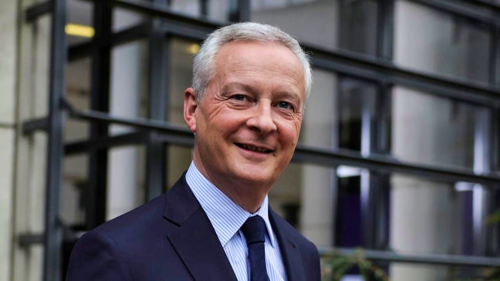 Après avoir battu un record de longévité à Bercy (Ministère de l'Economie) et un passage par l'enseignement à l'Université de Lausanne, Bruno Le Maire devient ministre de la Défense du nouveau gouvernement Lercornu.