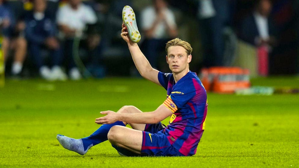 Frenkie de Jong has to go to Miami with his employer.