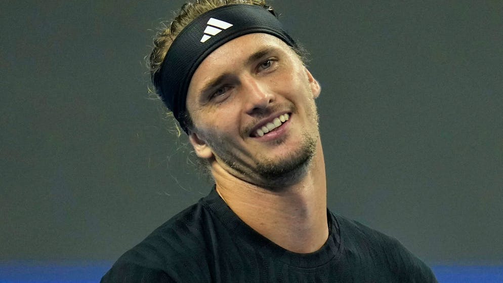 Alcaraz und Sinner bevorteilt?. Federer und Zverev kritisieren fast immer gleiche Platz-Bedingungen