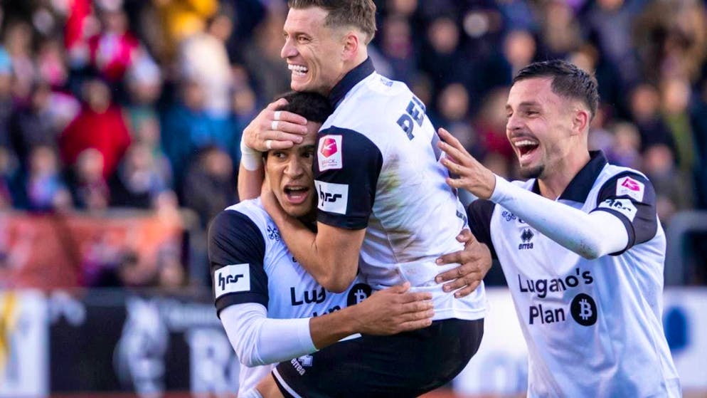 Yanis Cimignani celebrates his goal to make it 2:4 with Ezgjan Alioski and Uran Bislimi