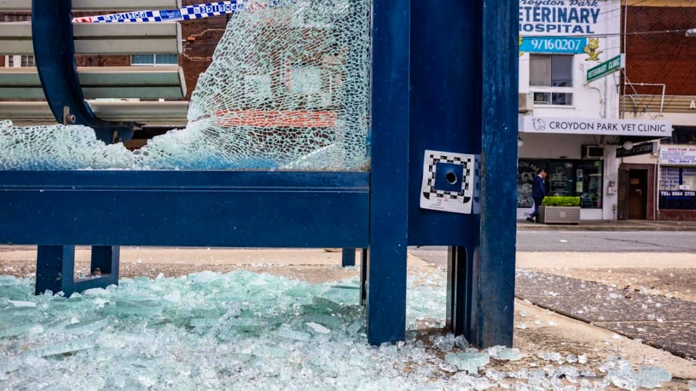Plusieurs vitres ont été brisées par les balles à Sydney.