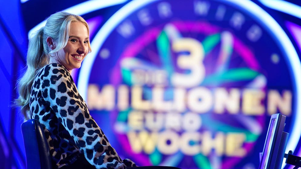 Die ersten Fragen beantwortet Anna Maria Kronberg noch souverän.