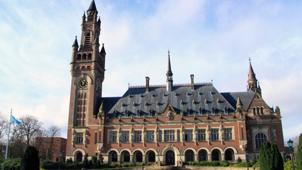 ARCHIV - Sitz von Internationalem Gerichtshof und Ständigem Schiedshof: der Friedenspalast in Den Haag. Foto: Bernd F. Meier/dpa-tmn