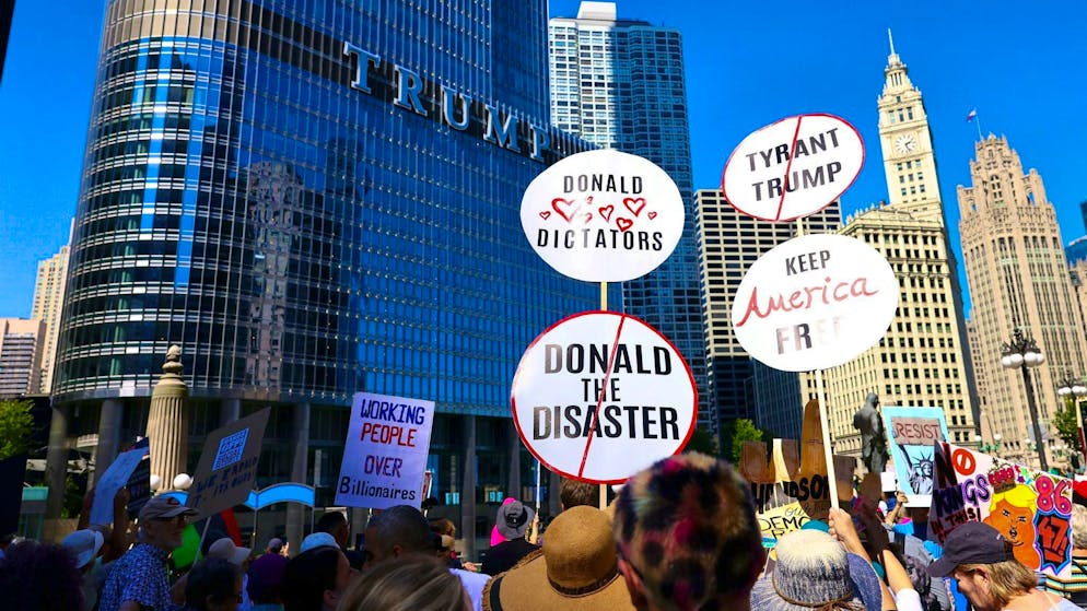 Lawsuit, no-go zone: Resistance to Trump grows in Chicago - Gallery. There were recent protests against Trump in Chicago. (archive image)