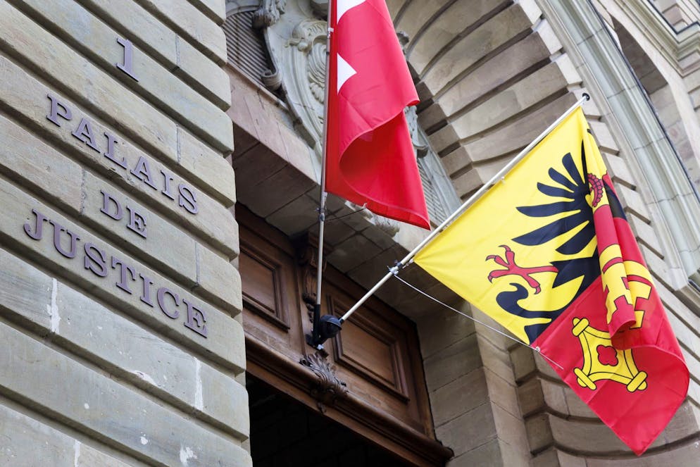 A Genève, le troisième procès de l'affaire dite «de la plume» a commencé lundi matin.