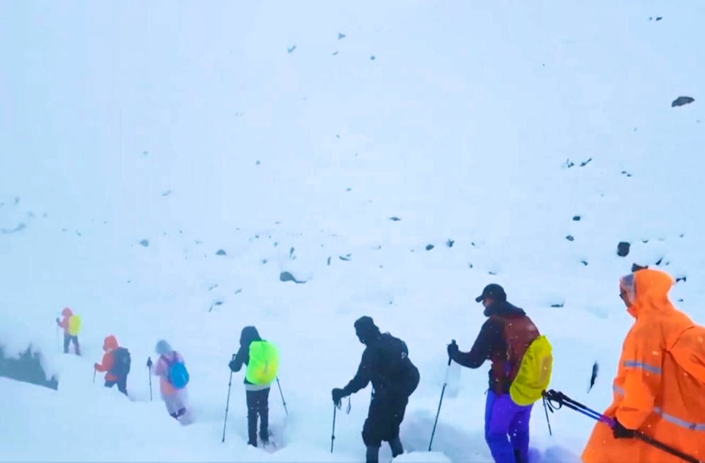 On ne sait pas si d'autres randonneurs sont encore bloqués sur la face nord.