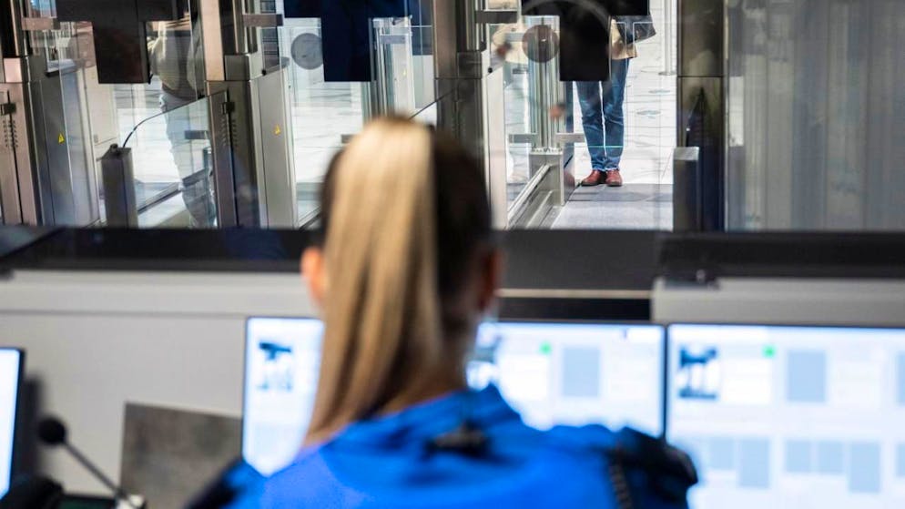 Nuovo sistema di controlli per le entrate e le uscite dall'aeroporto di Basilea-Mulhouse