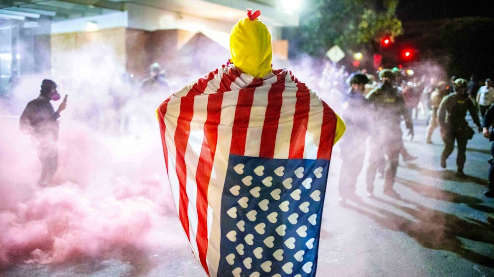 Klage, Verbotszone: Widerstand in Chicago gegen Trump wächst - Gallery. Es gibt Proteste gegen die Einwanderungsbehörde ICE in Portland. 