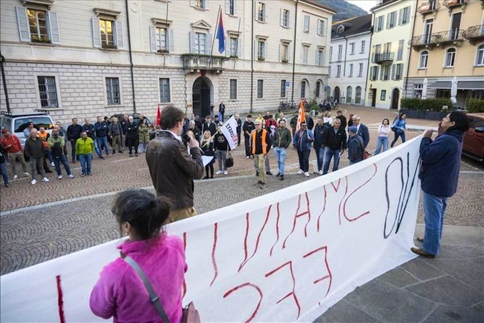 In Piazza Governo contro i tagli