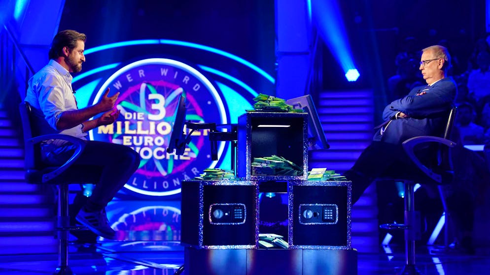 Contestant Christopher Suhr hopes for an answer from his mother, but unfortunately she doesn't answer the phone.