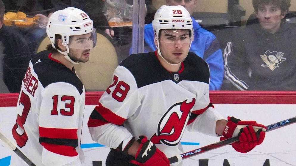 Timo Meier (right) and Nico Hischier dream of the Stanley Cup with the New Jersey Devils.
