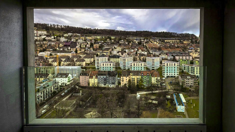 More than half of the people in Switzerland live in an apartment building. (theme picture)