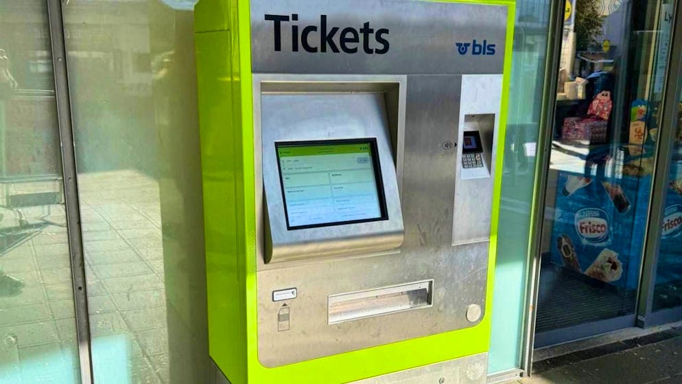 Ticket machines without a cash function: not everyone is happy with this offer.