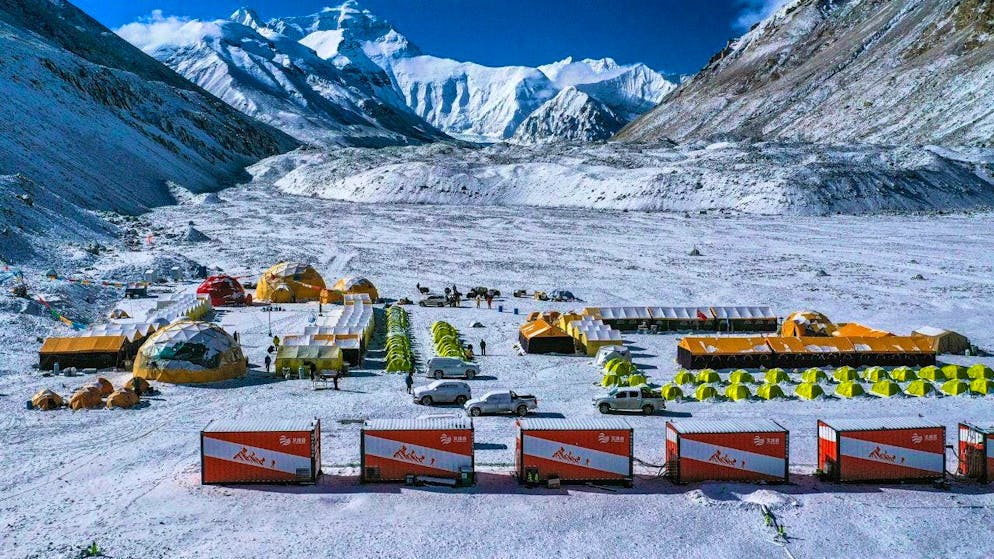 A two-year-old was dragged to the base camp on Mount Everest by his parents. (archive picture)