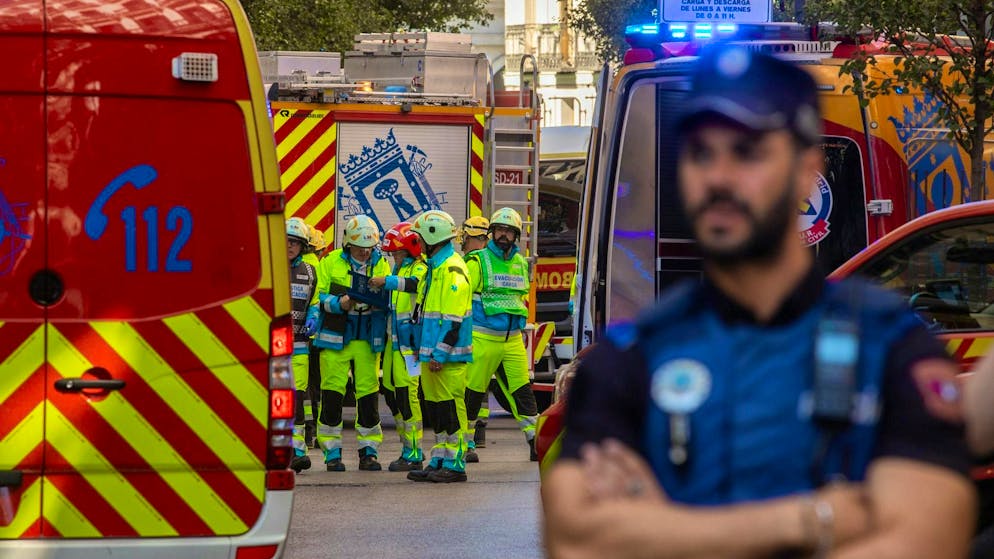 Four dead after building collapses in Madrid - Gallery. The cause of the accident initially remained unclear.
