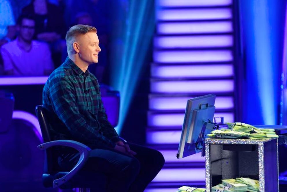 «WWM»-Kandidatin zockt aus Versehen weiter. Hendrik Stamm kennt sich mit der Papstwahl nicht aus, schafft es aber ins Finale.