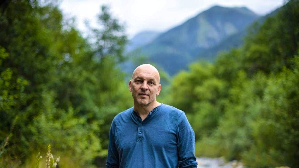 In his stories "The Silence of the Heights", Tim Krohn awakens a longing for the mountains. The author knows how to do this because he himself lived in the city of Zurich for twenty years before moving to Val Müstair in Graubünden. (archive picture)
