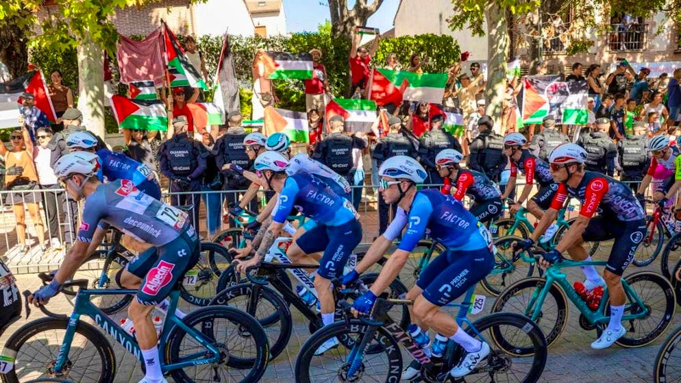 The riders of Israel-Premier Tech at this year's Vuelta, which was marked by demonstrations