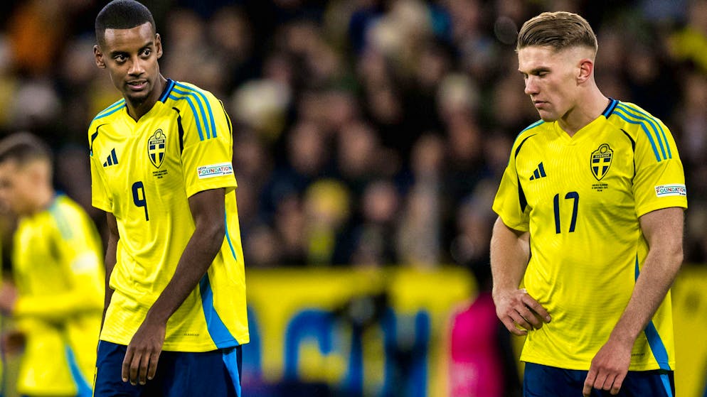 Alexander Isak and Viktor Gyökeres currently have little to laugh about with Sweden.