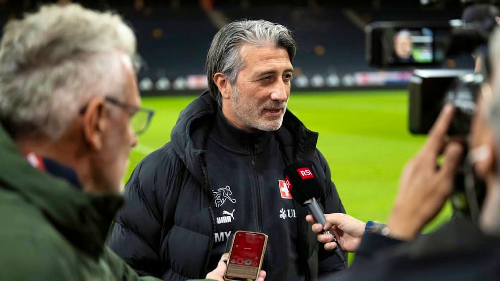 Yakin: «Je ne sais pas si nous sommes favoris» contre la Suède - Gallery. Le sélectionneur de l'équipe de Suisse Murat Yakin s'attend "à un match difficile" contre la Suède vendredi.