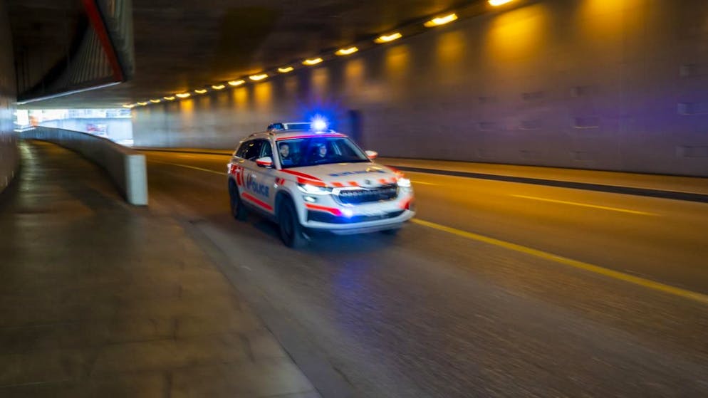 Le recours d'un policier genevois condamné pour excès de vitesse lors d'une course-poursuite a été rejeté par le Tribunal fédéral (photo d'illustration).