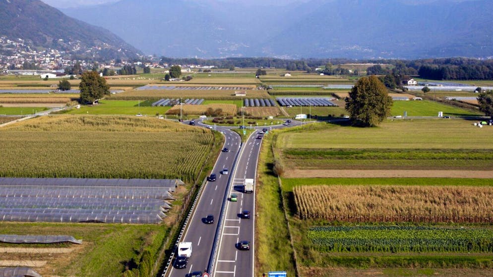 Qaunti miliardi per il Ticino?. Per il Poli di Zurigo la A2-A13 e l'ampliamento dell'A2 a sud di Lugano sono una priorità