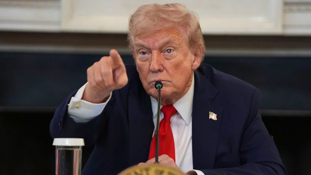 Mentre Kiev arranca. Trump frena sui Tomahawk a Kiev e rilancia sui test nucleari: «Anche Cina e Russia li fanno»