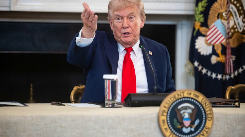 Sous les encouragements de Trump. «Ordures»: une réunion tourne au déchaînement anti-presse