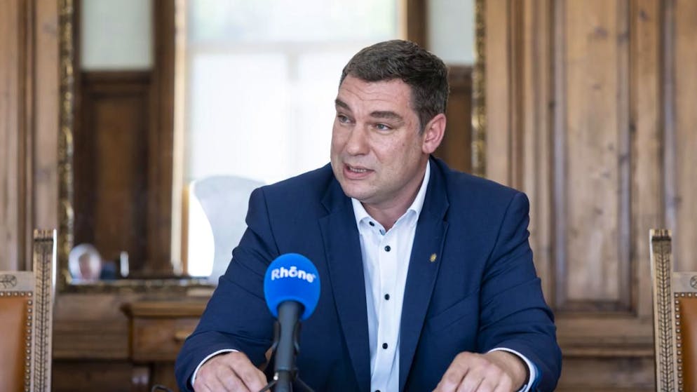 Président de la Ville de Sierre, Pierre Berthod verrait d'un bon oeil une réduction des charges liées au Canton (photo d'archives).