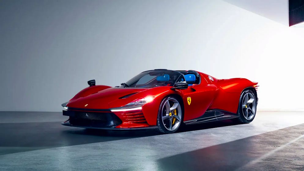 Ein weiteres Fahrzeug aus der Sammlung ist der Ferrari Daytona SP3. Kostenpuntk: 3,7 bis 4,2 Millionen Franken.