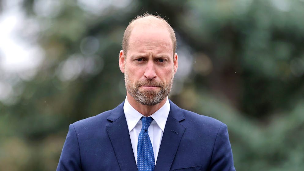 Ecco il video. Il principe William lancia un progetto anti-suicidi e si commuove in pubblico