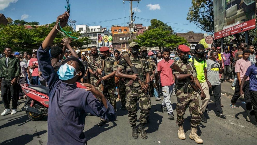 Madagascar. Des soldats rejoignent les manifestants