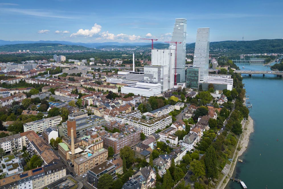 In Basel gibt derzeit die neue Strassenbeleuchtung zu reden.
