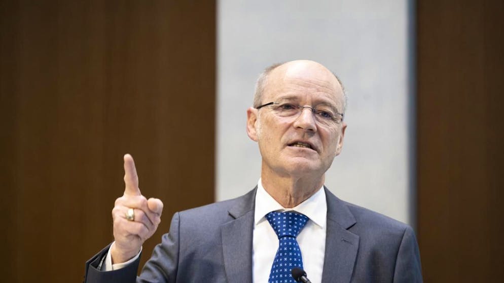 Bundesanwalt Stefan Blättler wiederholt die Forderung nach mehr Personal und warnt vor Zuständen wie in Schweden. (Archivbild)