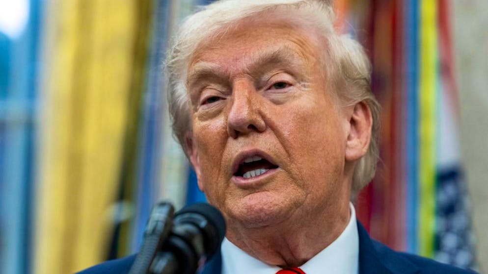 Guerra commerciale. Trump sfida il Dragone e annuncia ulteriori dazi del 100% sulla Cina